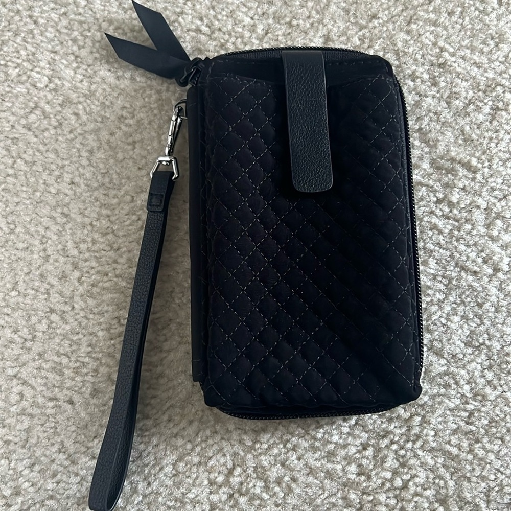Vera Bradley Black Quilted Wristlet EUC